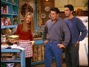 Joey (Matt LeBlanc) ist alles andere als begeistert, als er das von Rachel (Jennifer Aniston) zubereitete Dessert sieht. Wahrscheinlich wird er davon probieren m&uuml;ssen - ein Grund mehr, sich so schnell wie m&ouml;glich aus dem Staub zu machen.