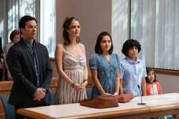 (v.l.n.r.) Pete (Mark Wahlberg); Ellie (Rose Byrne); Lizzy (Isabela Moner); Juan (Gustavo Quiroz); Lita (Julianna Gamiz)