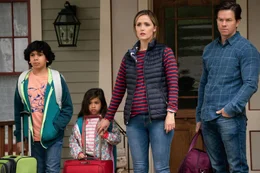 (v.l.n.r.) Juan (Gustavo Quiroz); Lita (Julianna Gamiz); Ellie (Rose Byrne); Pete (Mark Wahlberg)
