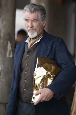 Kent Nelson / Doctor Fate (Pierce Brosnan)