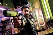 Wenn schon Superheld, dann aber mit einer Menge Spa&szlig;: The Comedian (Jeffrey Dean Morgan) ...