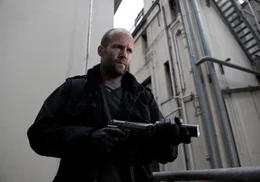 Auf der Jagd nach drei ehemaligen Special Air Service Soldaten: Auftragskiller Danny Bryce (Jason Statham), der sich eigentlich in den Ruhestand zur&uuml;ckgezogen hatte ...