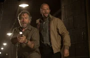 Wer ist Freund, wer ist Feind? Danny Bryce (Jason Statham, r.) und sein Lehrmeister Hunter (Robert De Niro, l.) sollen im Namen eines Scheichs einen Rachefeldzug starten, doch sie sind nicht die einzigen Spieler in einem perfiden Spiel ...
