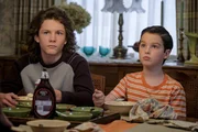 Georgie (Montana Jordan, l.); Sheldon (Iain Armitage, r.) Georgie (Montana Jordan, l.); Sheldon (Iain Armitage, r.)