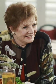 Stella Wingfield (Polly Bergen) Stella Wingfield (Polly Bergen)