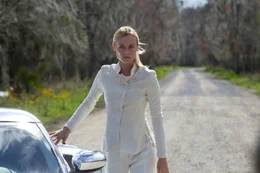 Als die Sucherin (Diane Kruger) Wanderer aus melanies K&ouml;rper verbannen will, macht sich die au&szlig;erirdische Seele auf die Suche nach den letzten Menschen ...