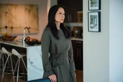 Nachdem sie aus der Geiselhaft befreit wurde, machen sich alle Sorgen um ihre Gesundheit und wollen sie schonen, doch Watson (Lucy Liu) m&ouml;chte nichts lieber, als einfach wieder arbeiten ...