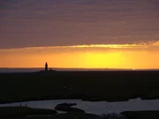 PHOENIX SCHÄTZE DER WELT - ERBE DER MENSCHHEIT, "Das Wattenmeer - Ein Spiegel des Himmels, Deutschland/Niederlande", am Freitag (06.09.13) um 22:30 Uhr. Sonnenuntergang bei der Hallig Langeness. PHOENIX SCHÄTZE DER WELT - ERBE DER MENSCHHEIT, "Das Wattenmeer - Ein Spiegel des Himmels, Deutschland/Niederlande", am Freitag (06.09.13) um 22:30 Uhr. Sonnenuntergang bei der Hallig Langeness.