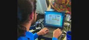 Der Silicon Valley-Programmierer Pierre Omidyar gründet 1995 die Plattform "AuctionWeb". Daraus entsteht später eBay. Der Silicon Valley-Programmierer Pierre Omidyar gründet 1995 die Plattform "AuctionWeb". Daraus entsteht später eBay.