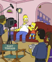Homer (hinten l.) und Bart (hinten r.) als Hauptdarsteller in der selbst gedrehten "Simpsons"-Serie.
