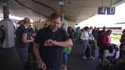 "Frontal"-Reporter Markus Reichert fuhr mit der Bahn von Rothenburg/W&uuml;mme nach Rimini - und erlebte das gef&uuml;rchtete Bahn-Chaos.