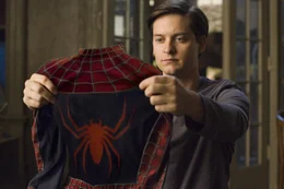 W&auml;hrend Peter Parker (Tobey Maguire) gegen das B&ouml;se k&auml;mpft, muss er sich zugleich den dunklen Abgr&uuml;nden seiner eigenen Pers&ouml;nlichkeit stellen.