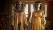 Pharao Haremhab, unter Tutanchamun Oberbefehlshaber des Heeres, gelingt es nach den radikalen religiösen und kulturellen Umwälzungen durch Tutanchamuns Vater Echnaton wieder Ruhe ins Land zu bringen. Pharao Haremhab, unter Tutanchamun Oberbefehlshaber des Heeres, gelingt es nach den radikalen religiösen und kulturellen Umwälzungen durch Tutanchamuns Vater Echnaton wieder Ruhe ins Land zu bringen.