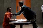 Sir (Mark-Paul Gosselaar) l. und Dhan Rana (Karan Oberoi) r. Sir (Mark-Paul Gosselaar) l. und Dhan Rana (Karan Oberoi) r.
