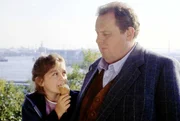 Die kleine Paula B&uuml;hner (Sarina Buhr) involviert Gottfried Engel (Ottfried Fischer) unfreiwillig in die Suche nach ihrem Papa &ndash; w&auml;hrend ihre Mutter Eva, eine ehemalige Prostituierte, ihrer Vergangenheit zu entkommen versucht.