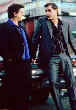 Immer fein herausgesputzt: Der Gangster Henry (Ray Liotta, re.) und sein alter Freund, der Killer Tommy (Joe Pesci).