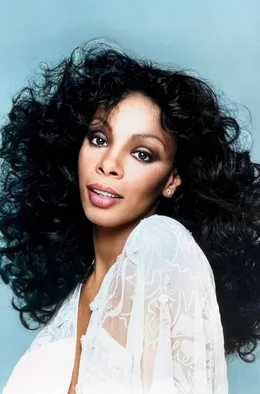 Donna Summer war ein der wichtigsten Stimmen der Disco-&Auml;ra und wird oft als "Queen of Disco" bezeichnet.