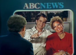 Andrew Garfield als Jim Bakker und Jessica Chastain als Tammy Faye Bakker
