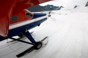 Landung auf dem Ruth-Gletscher im Denali-Nationalpark Landung auf dem Ruth-Gletscher im Denali-Nationalpark