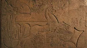 Was für das europäische Mittelalter die Ritter waren, sind im Alten Ägypten die Streitwagen-Fahrer. Was für das europäische Mittelalter die Ritter waren, sind im Alten Ägypten die Streitwagen-Fahrer.