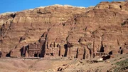 Die geheimnisvolle Felsenstadt Petra ist eine der grandiosesten und faszinierendsten St&auml;tten der Antike.