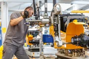 Diesel- und Treibgasstapler, VFG, DFG, DFG S50s, DFG S 50 s, TFG; Diesel and LPG counterbalanced trucks, VFG, DFG, DFG S50s, DFG S 50 s, TFG Diesel- und Treibgasstapler, VFG, DFG, DFG S50s, DFG S 50 s, TFG; Diesel and LPG counterbalanced trucks, VFG, DFG, DFG S50s, DFG S 50 s, TFG