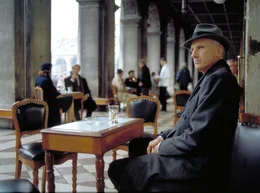 Herbert Greenleaf (James Rebhorn) sucht seinen Sohn.