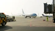 Ankunft am Gate Nummer 13. Hier wird der Flieger gleich f&uuml;r den n&auml;chsten Flug vorbereitet. Weitere Fotos auf Anfrage.