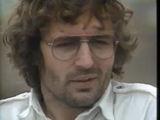 David Koresh schaffte es durch bizarre Methoden und Gehirnwäsche, Mitglieder an seine Sekte zu binden. David Koresh schaffte es durch bizarre Methoden und Gehirnwäsche, Mitglieder an seine Sekte zu binden.
