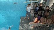 Alle hören auf ihr Kommando: Bademeisterin Juliette Fischer sorgt dafür, dass unterm Sprungturm alles frei ist. Fachangestellte für das Bäderwesen lautet die korrekte Berufsbezeichnung für diese Aufgabe mit viel Verantwortung. Alle hören auf ihr Kommando: Bademeisterin Juliette Fischer sorgt dafür, dass unterm Sprungturm alles frei ist. Fachangestellte für das Bäderwesen lautet die korrekte Berufsbezeichnung für diese Aufgabe mit viel Verantwortung.