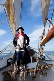 Checker Tobi als Pirat auf der 'Thor Heyerdahl'. Checker Tobi als Pirat auf der 'Thor Heyerdahl'.