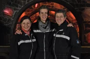Die erwarteten Spannungen zwischen Ella und Roland bleiben aus und die Familie genie&szlig;t den Ausflug. Von links: Ella Westenrieder (Bettina Redlich), Patrick Westenrieder (Lucas Bauer) und Roland Bamberger (Horst Kummeth).