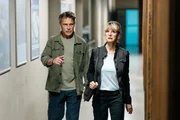 Kommissar Matti Wagner (Pierre Besson, l.) konfrontiert die Haushälterin der ermordeten Unternehmergattin, Karin Gassner (Esther Esche, r.). Sie hat die Ermittler belogen - War sie auch die Mörderin? Kommissar Matti Wagner (Pierre Besson, l.) konfrontiert die Haushälterin der ermordeten Unternehmergattin, Karin Gassner (Esther Esche, r.). Sie hat die Ermittler belogen - War sie auch die Mörderin?