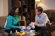 W&auml;hrend ihres Ausflugs sind sich Ella und Roland wieder n&auml;hergekommen. Von links: Ella Westenrieder (Bettina Redlich) und Roland Bamberger (Horst Kummeth).