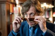 Ekki Talkötter (Oliver Korittke) will sich neu erfinden: Mit Anzug, cooler Sonnenbrille und Krawatte. Ekki Talkötter (Oliver Korittke) will sich neu erfinden: Mit Anzug, cooler Sonnenbrille und Krawatte.
