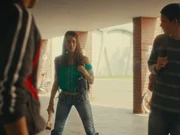 Pinar (Bahar Balci, M.) ist entschlossen, sich für die miesen Aktionen der Chabos Peppi (Nico Marischka, r.) und Alba (Loran Alhasan, l.) zu rächen. Pinar (Bahar Balci, M.) ist entschlossen, sich für die miesen Aktionen der Chabos Peppi (Nico Marischka, r.) und Alba (Loran Alhasan, l.) zu rächen.