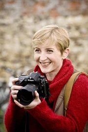 Ursula Carroll (Hermione Gullif)