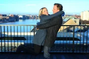 Sind glücklich miteinander: Anna (Jeanette Biedermann, l.) und Tom (Patrick (Kalupa, r.) ... Sind glücklich miteinander: Anna (Jeanette Biedermann, l.) und Tom (Patrick (Kalupa, r.) ...