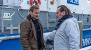 Bernhard Metzger (Markus John, re.) klärt seinen Kollegen Michael Brandt (Anton Spieker, li.) über den Leichenfund auf. Bernhard Metzger (Markus John, re.) klärt seinen Kollegen Michael Brandt (Anton Spieker, li.) über den Leichenfund auf.