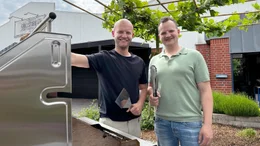 Oliver und Philipp Schickling bauen in Visbek hochwertige Gas- und Kohlegrills.