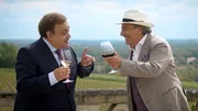 Vers&ouml;hnung auf franz&ouml;sisch: Autoh&auml;ndler G&eacute;rard Martin (Didier Bourdon, li.) und der gro&szlig;b&uuml;rgerliche Weingutbesitzer Fr&eacute;d&eacute;ric Bouvier Sauvage (Christian Clavier, re.)