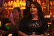 Annie Marling (Julie Graham)