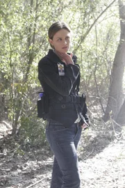 Dr. Temperance Brennan (Emily Deschanel)