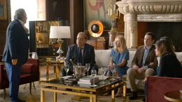 Die Familienzusammenf&uuml;hrung verl&auml;uft anders als erwartet (v. li. n. re.): Fr&eacute;d&eacute;ric (Christian Clavier), G&eacute;rard (Didier Bourdon), Nicole (Sylvie Testud), Fran&ccedil;ois (Julien Pestel), Alice (Chlo&eacute; Coulloud) und Catherine (Marianne Denicourt).