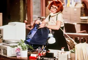 Annie Potts (Janine Melnitz).