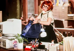Annie Potts (Janine Melnitz).