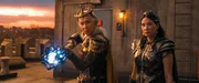 v.li.: Hespera (Helen Mirren), Kalypso (Lucy Liu).