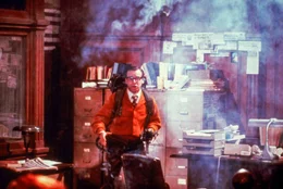 Rick Moranis (Louis Tully).