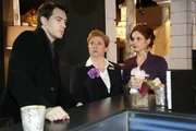 Manu (Marie Zielcke, r.) bleibt Mark (Arne Stephan, l.) gegenüber stark, und weist ihm damit unbewusst den Weg ... Manu (Marie Zielcke, r.) bleibt Mark (Arne Stephan, l.) gegenüber stark, und weist ihm damit unbewusst den Weg ...