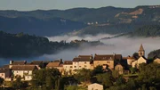 Schon seit Hunderttausenden von Jahren bewohnen Menschen die Landschaften Frankreichs. Schon seit Hunderttausenden von Jahren bewohnen Menschen die Landschaften Frankreichs.